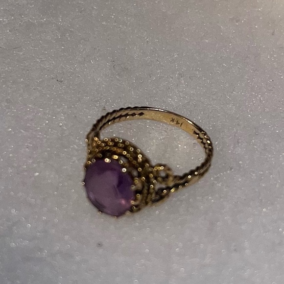 Gold Ring Purple Gemstone 14K Sz 7 - Picture 7 of 8